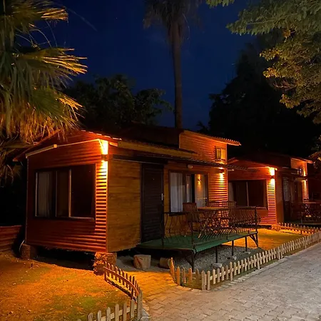 Lazoglu Campingplatz Guzelcamlı